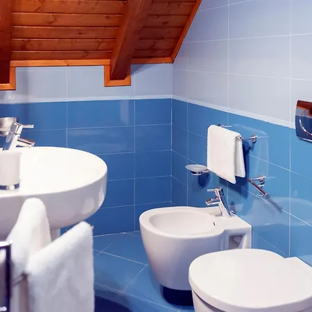 Helena * Albarella Island