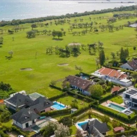 Villa Helena *
